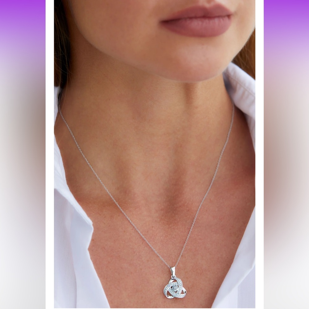 New Savvy Cie Silver Knot Pendant Necklace